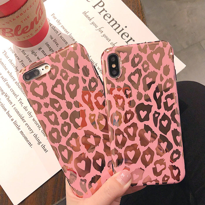 Coque iPhone avec coeurs, effet miroir