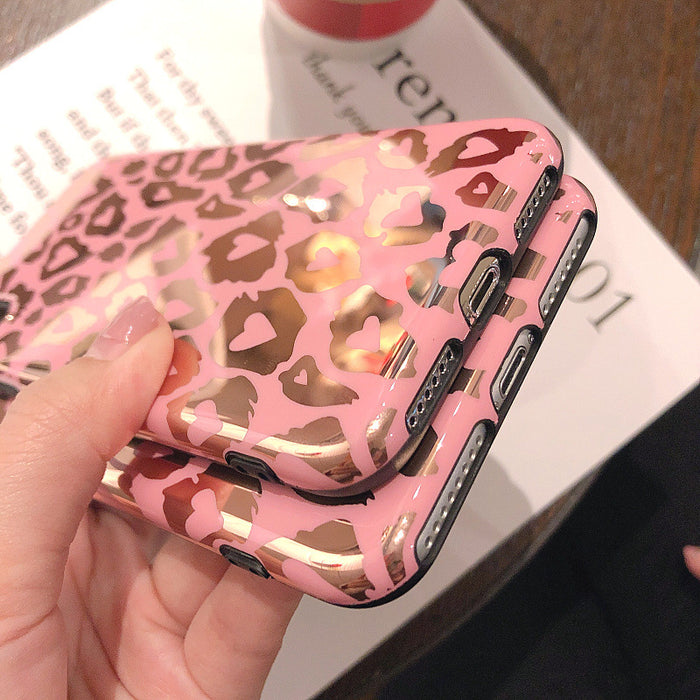 Coque iPhone avec coeurs, effet miroir